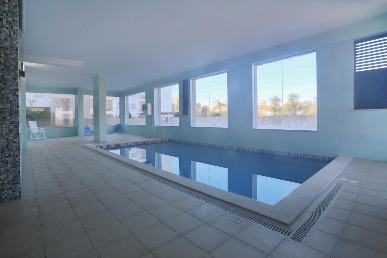 3 Bedroom Apartment With Indoor Pool Central Lagos Exterior photo